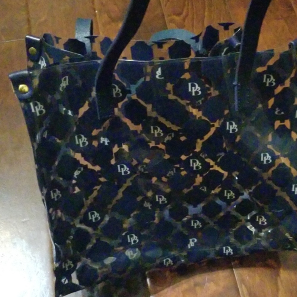 Dooney Bourke